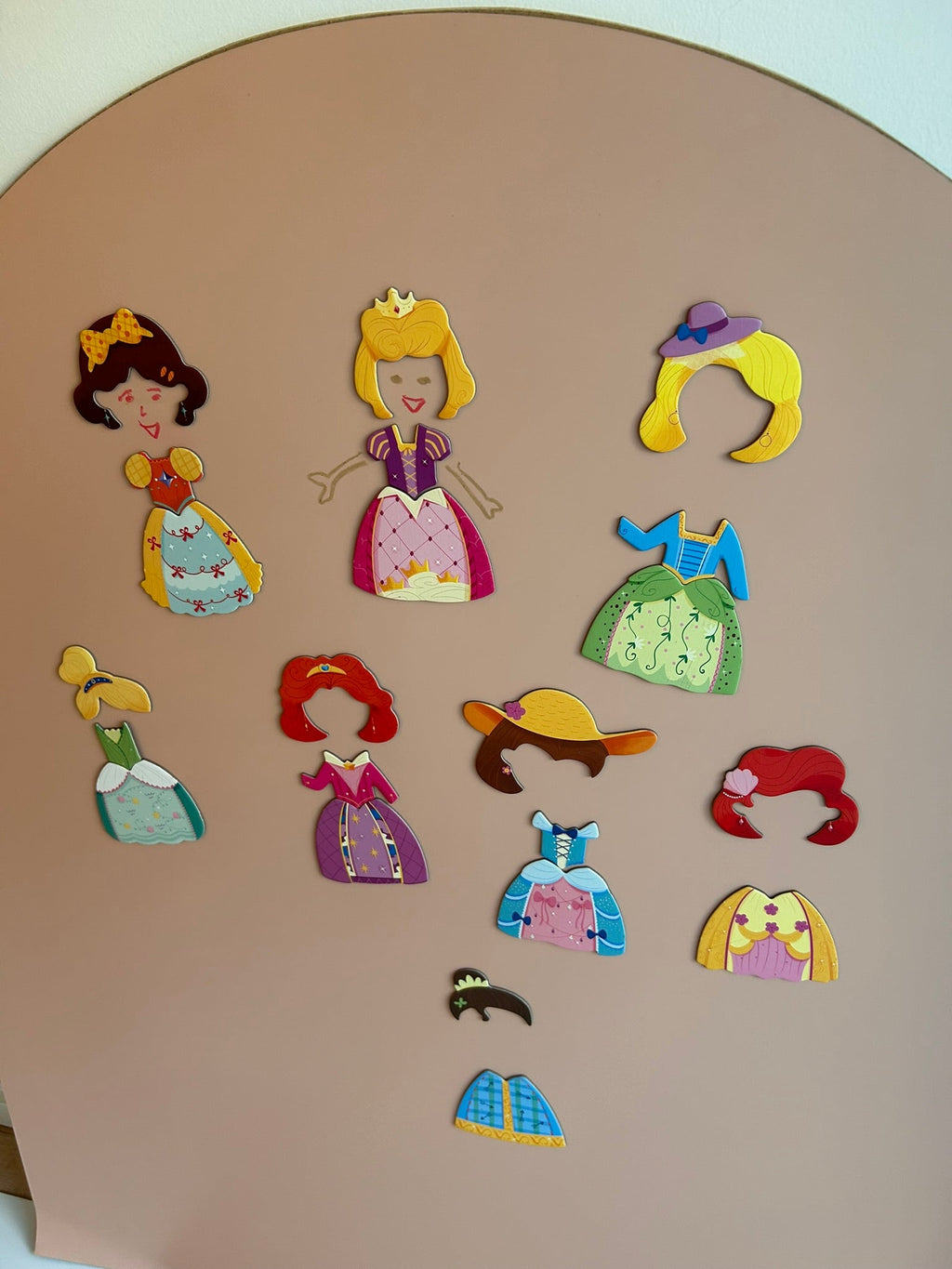 22pcs Princess costume magnets